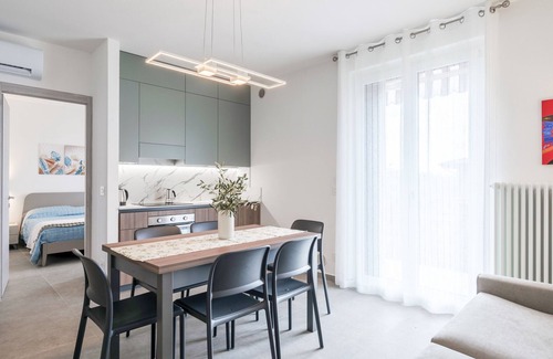 Lazise Apartment | Regarda - Modern and spacious apartment Caesar with pool
