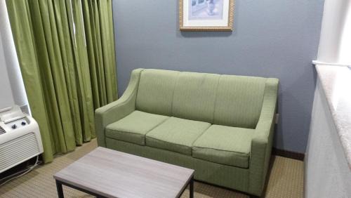 Humble Hotel | Regency Inn and Suites Humble