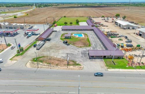 Hondo Hotel | Regency Inn Hondo