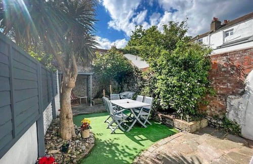 Montpelier House | Regent House | by Brighton Holiday Lets