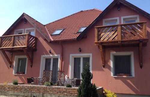Hegyko Apartment | Regina Apartman Hegykő