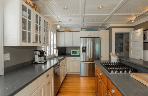 Rehoboth Beach House | Rehoboth Beach Lake Front Private Pool Home Sleeps 12