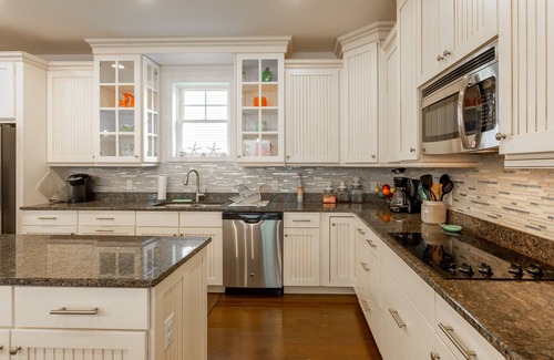 Dodds Addition House | Rehoboth Beach or Dewey Beach Clean/Airy 5BR Home Sleeps 14