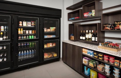 Lone Tree House | Reimagine your extended stay at our Lone Tree, Colorado hot