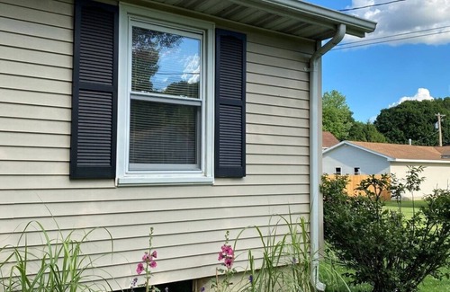Kasbeer House | Rejoice Inn- Private Home- All Yours! In a quiet town on a large lot! New Bath