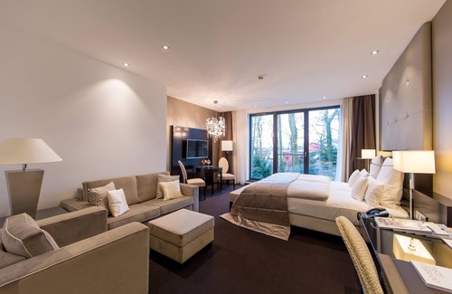 Johannisberg Hotel | Relais & Châteaux Hotel Burg Schwarzenstein