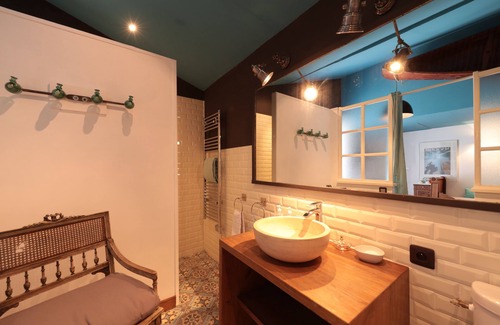 Saint-Hilaire-de-Loulay Bed & Breakfast | Relais de chasse la Chaignaie