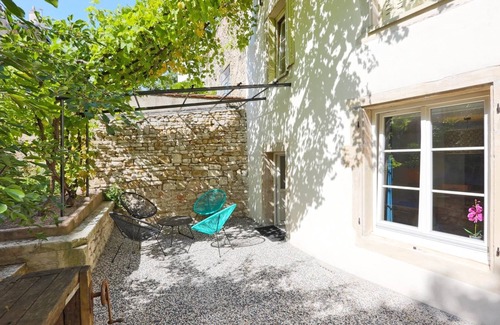 Nancy City Centre Apartment | Relais Ducal - Côté Jardin