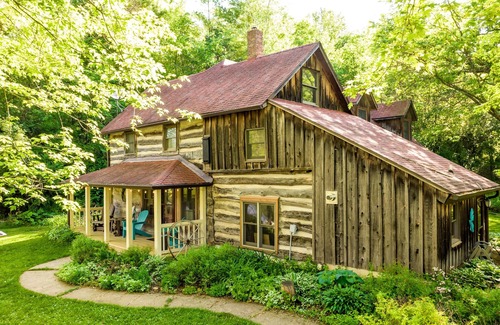 New Albin Cabin | Relax Amidst Nature On Clear Creek