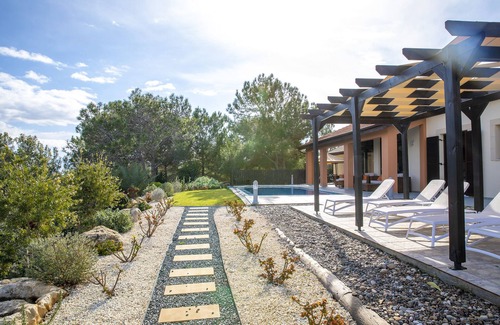 Neo Chorio Villa | Relax and enjoy in harmony with nature!
