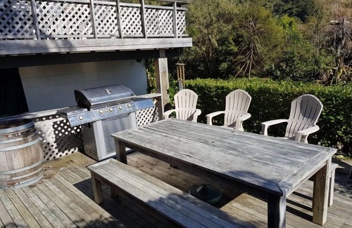 Ngakuta Bay House | Relax and Enjoy - Waterfront Bach in Ngakuta Bay