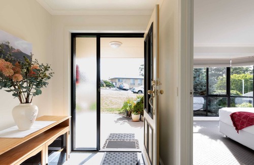 Miandetta House | Relax and Enjoy with Mersey Views