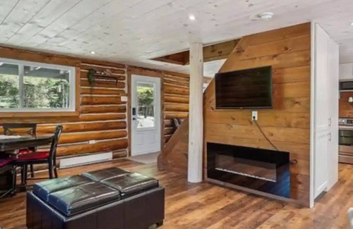 Mandeville Ski Chalet | Relax and explore nature in a cozy chalet with spa and ATV trails