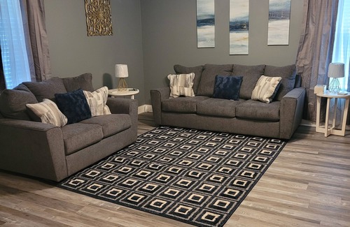 Albany Condo | Relax and Unwind at The Good Life Escape