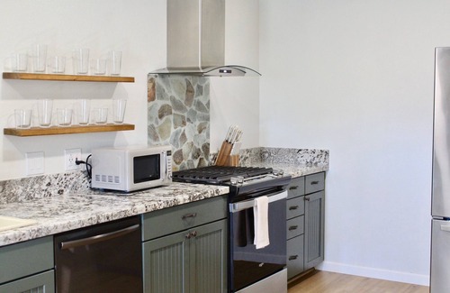 Joshua Tree House | Relax and Unwind at the Sage House Oasis - Ideally located, with pool & hot tub!