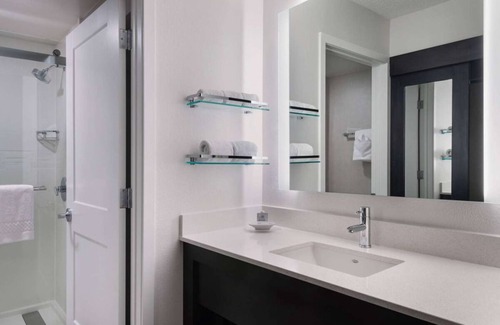 Mount Tabor Resort | Relax and Recharge! Two Pet-friendly 2BR Suites with Kitchens, Free Breakfast!