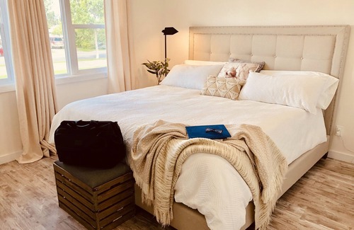 Dawson Creek House | Relax at Fiddle & Fern