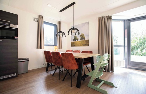 Ewijk House | Relax at Groene Heuvels: a spacious, kid-friendly 3-bedroom cottage with private kitchen.