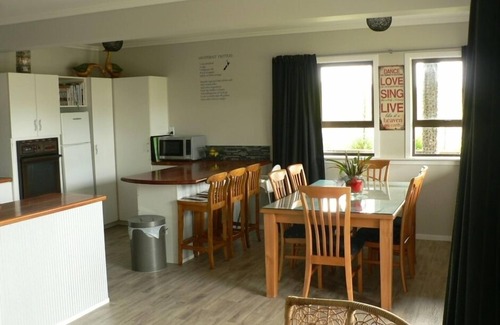 Te Akau House | Relax at the West Coast Paradise of Port Waikato