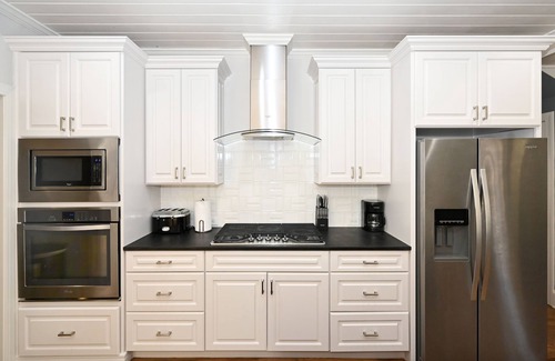 Auburn House | Relax by Chateau Elan, spacious 5-bedroom retreat awaits!