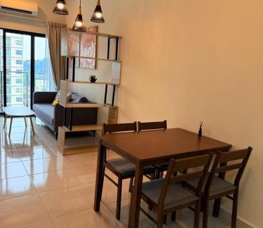 Bandar Menjalara Apartment | Relax Dreamy Staycation with Parking & Wi-Fi - MSuite at Bandar Manjalara, Near Desa ParkCity, Arkadia & Eateries