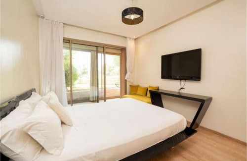 Menara Apartment | Relax Front Of Pool-Golf-Atlas