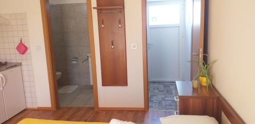 Crni Kal Apartment | Relax in Črni Kal