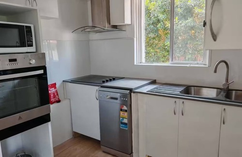 Miranda House | Relax in a cozy house,BBQ,10 mins from the beaches