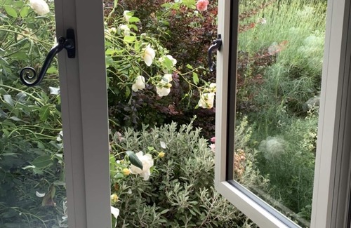 Birlingham Cottage | Relax in cosy converted pigsty with stunning views