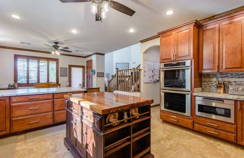 Villages At Queen Creek House | Relax in Home w/Htd. Pool+Hot Tub, Putting Green, Whirlpool Bath+Steam Shower