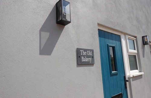 Angmering Cottage | Relax in our village located Old Bakery Cottage