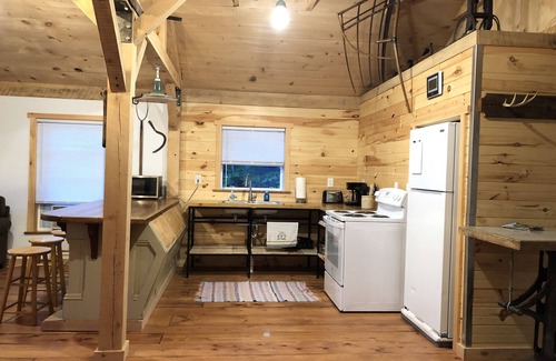 Everett Cabin | Relax in peace along the Juniata River