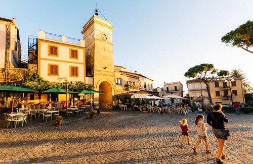 Lake Bracciano House | Relax In Piazzetta casa e appartamento per vacanze