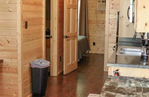 Pipe Creek Cabin | Relax in Rustic Luxury at Al’s Hideaway Log Cabins in the Texas Hill Country
