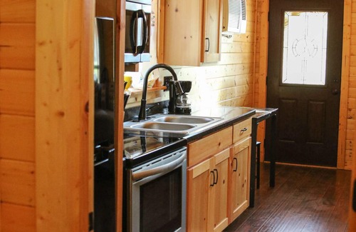 Pipe Creek Cabin | Relax in Rustic Luxury at Al’s Hideaway Log Cabins in the Texas Hill Country