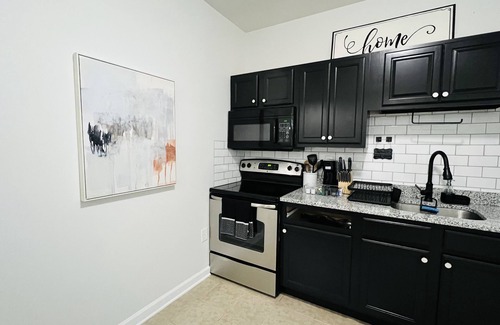 Ferndale House | Relax in this 7-mins-Away E’thing Cozy Modern Studio-Near BWI,Arundel Mills etc