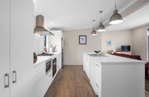 Waihi Beach House | Relax on Dillon - Waihi Beach Holiday Home