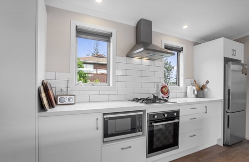 Waihi Beach House | Relax on Dillon - Waihi Beach Holiday Home