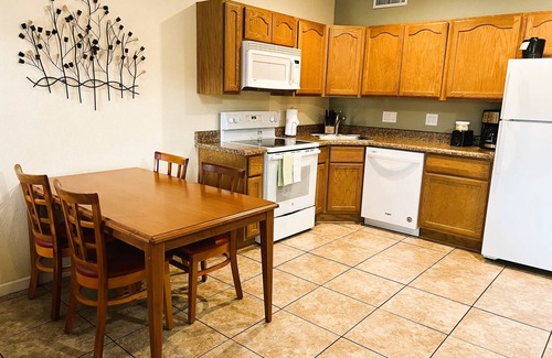 Pinetop Condo | Relax, Recharge, and Hike On! 2BR Condo