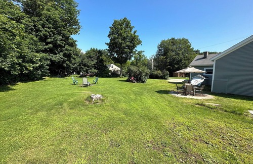 Upper Village House | Relax, Recharge, and Ride in the White Mountains!