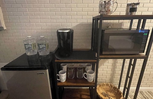 Northeast Philadelphia Apartment | Relax Spot - Private Entry 1bed 1bath Guest Suite w/Private Parking in NE Philly