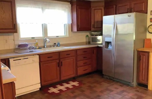Barstow Other | Relax & Unwind in a Historic 104-year-old farmhouse fully restored!