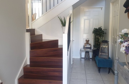 Reedy Creek House | Relax & Unwind on the Gold Coast. 15 to 20 mints drive from Burleigh Beach