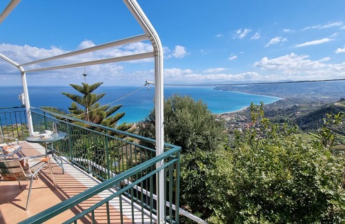 Galbato Apartment | Relax with a dream view, peace and comfort