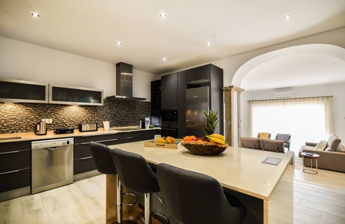 Vale de Seixos Villa | Relax with breathtaking views at Vila Vale Mouro
