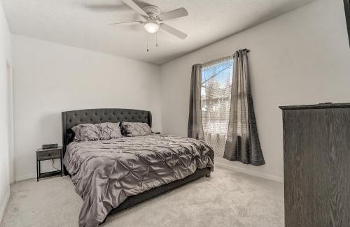 Sunset Ridge House | Relax with Nature/Home Away from home