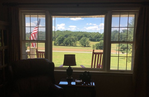 Ladiesburg House | Relax with Sunset View