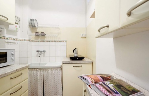 Vassena Apartment | Relaxation a stone's throw from the lake! Apt with garden!
