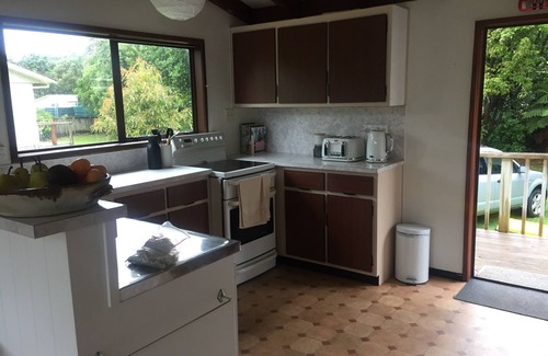 Cooks Beach House | Relaxation and Serenity - Free Wi-Fi