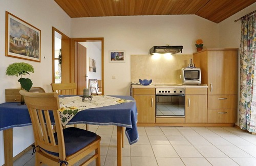 Ungstein Apartment | Relaxation in the middle of the vineyards